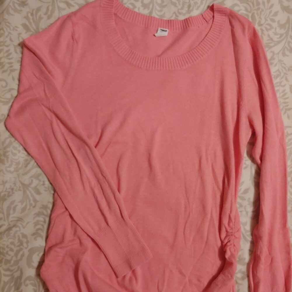 Old Navy pink crewneck sweater Maternity size medium